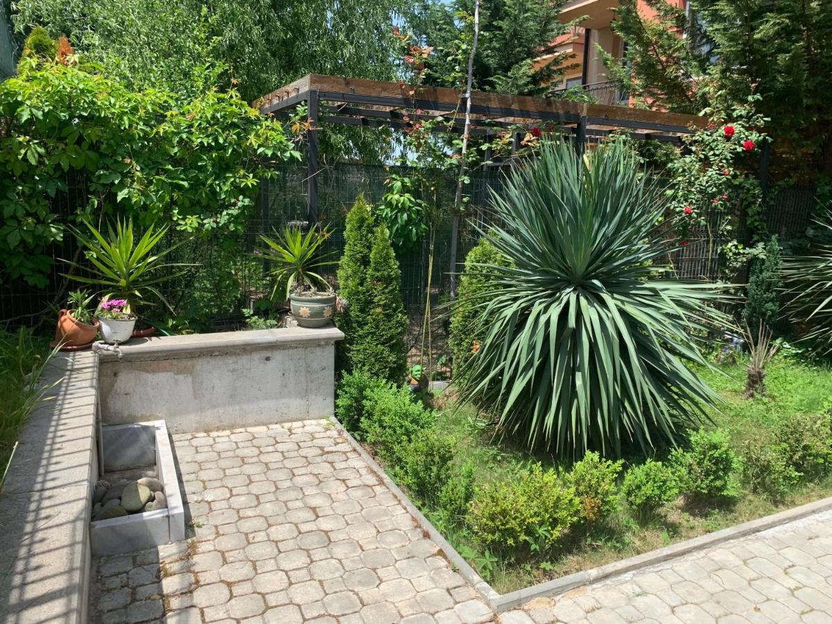 Oasis By The Sea Apartment Приморско Екстериор снимка